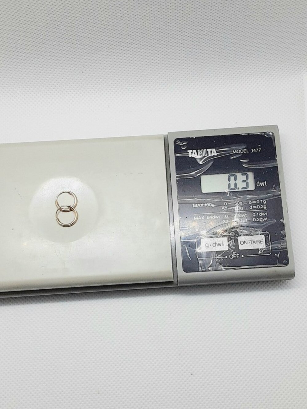 NEW 14kt yellow gold sweet baby girl hoop earrings - Picture 6 of 8